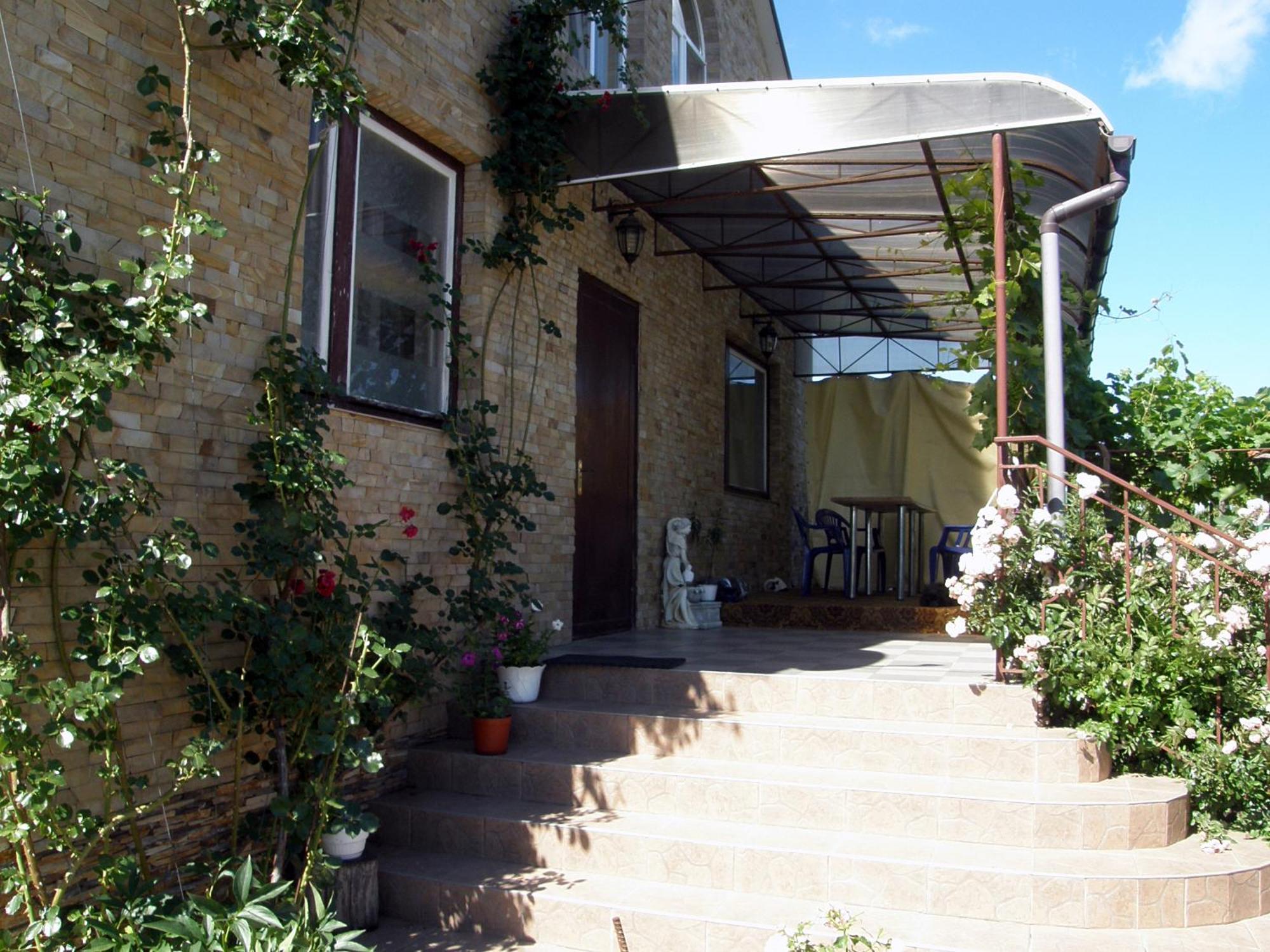 Guest House Kamenny Dom Karolino-Buhaz Exterior foto
